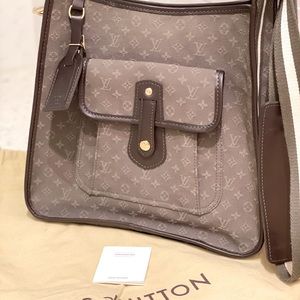 Louis Vuitton Monogram Mini messenger bag